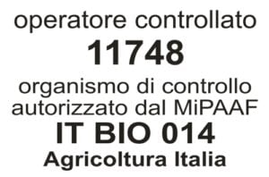 La certificazione biologica si esprime con questa scritta nera su fondo bianco: operatore controllato 11748, organismo di controllo autorizzato dal MIPAAF IT BIO 014, agricoltura Italia