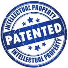 Symbol of patented products and with trademark registered with the Patent and Trademark Office; white writing on a blue background: patented and blue writing on a white field: intellectual property with 2 groups of 3 blue stars